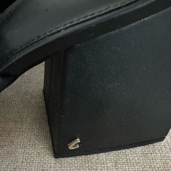 Circus Ivy by Sam Edelmon. black leather mules  shoes. Size 10. Never worn. - Picture 4 of 4